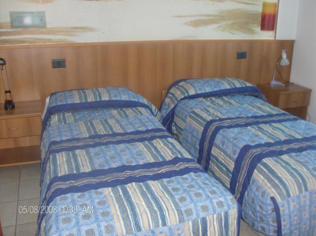 Borromeo Residenze Service S.A.S Peschiera Borromeo Zewnętrze zdjęcie