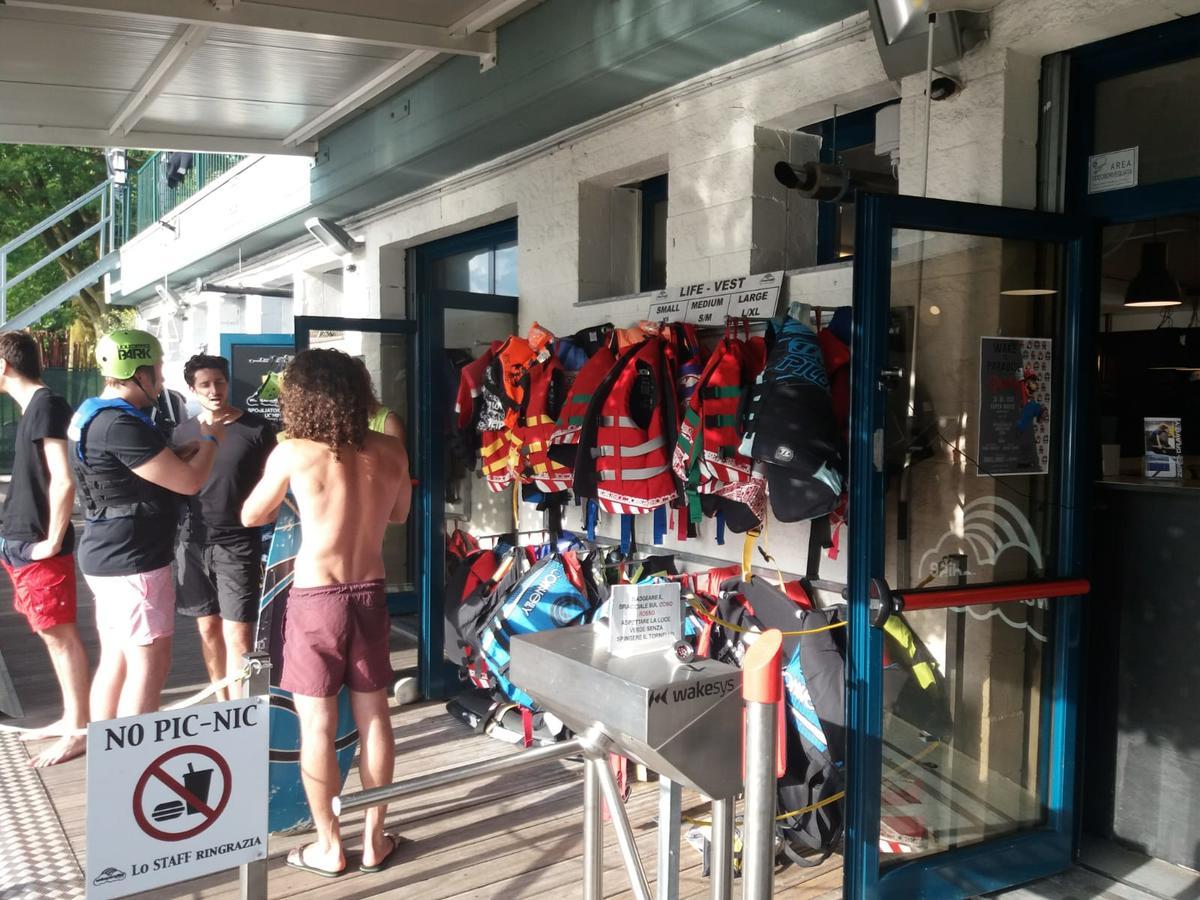Borromeo Residenze Service S.A.S Peschiera Borromeo Zewnętrze zdjęcie